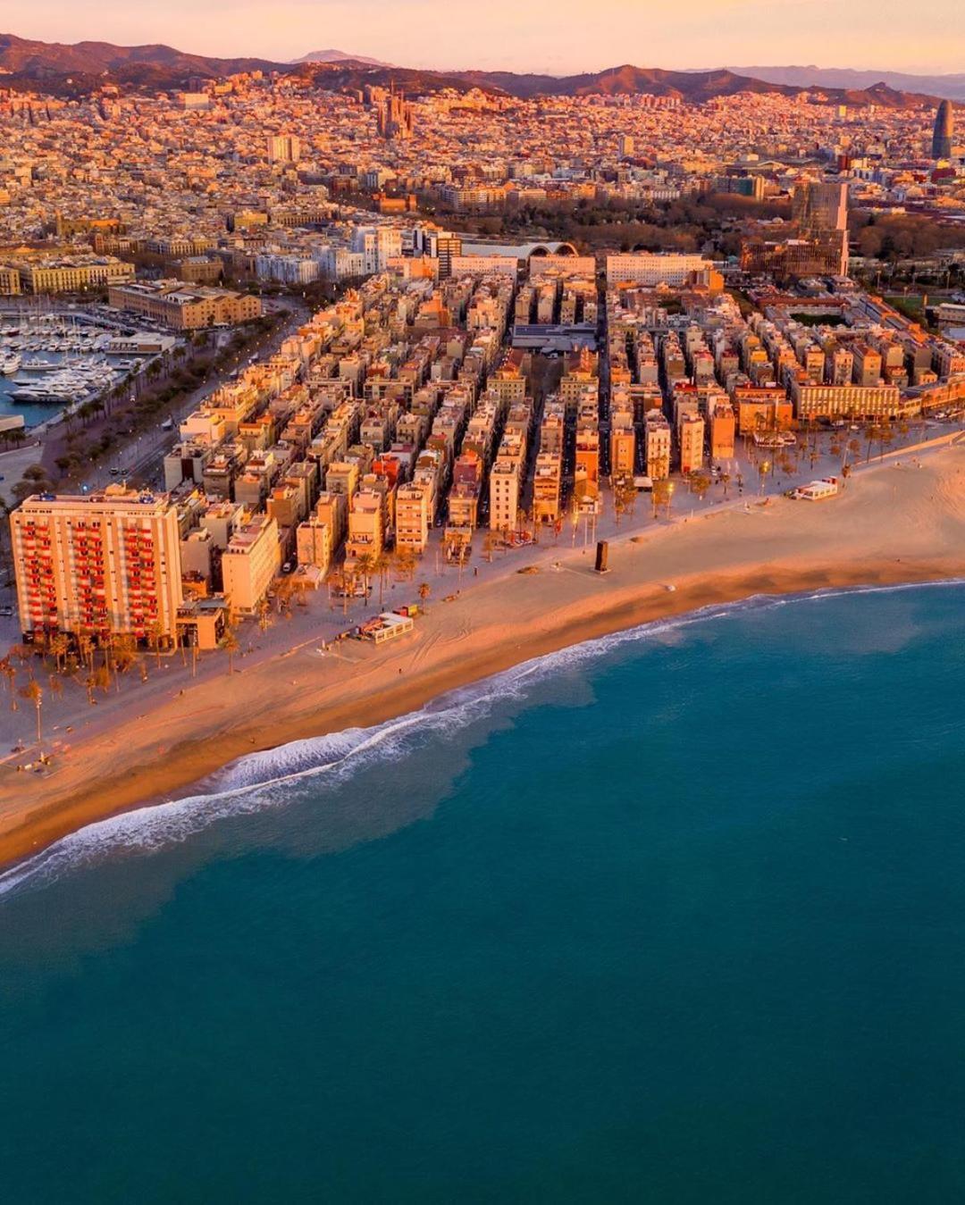 Sea View Apartments Barcelone Extérieur photo